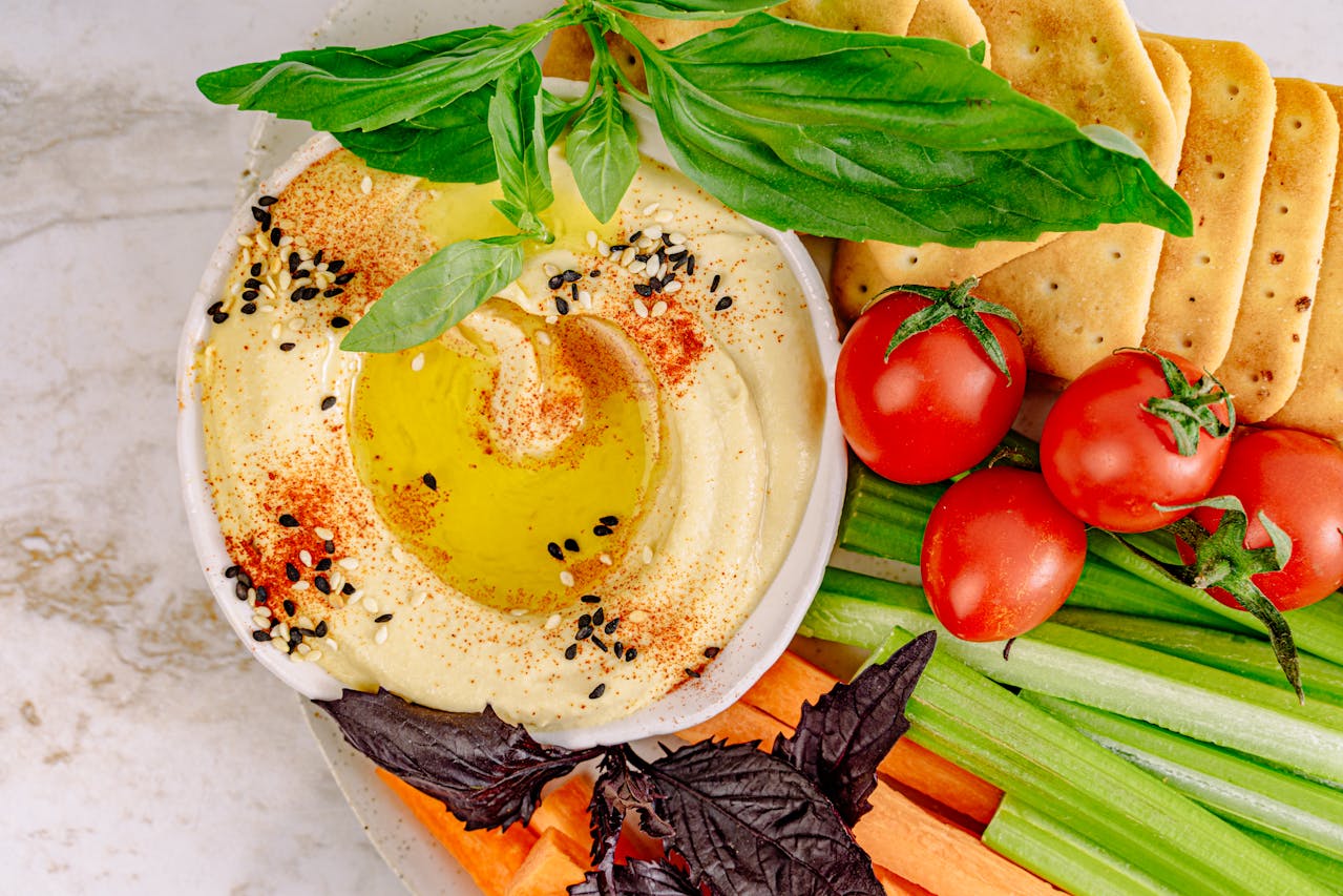hummus and veg